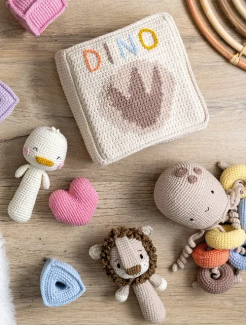 Szydełkowanie. Zabawki aktywizujące.