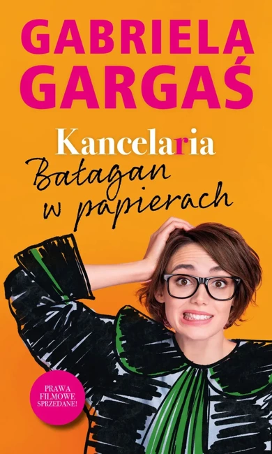 Kancelaria. Bałagan w papierach